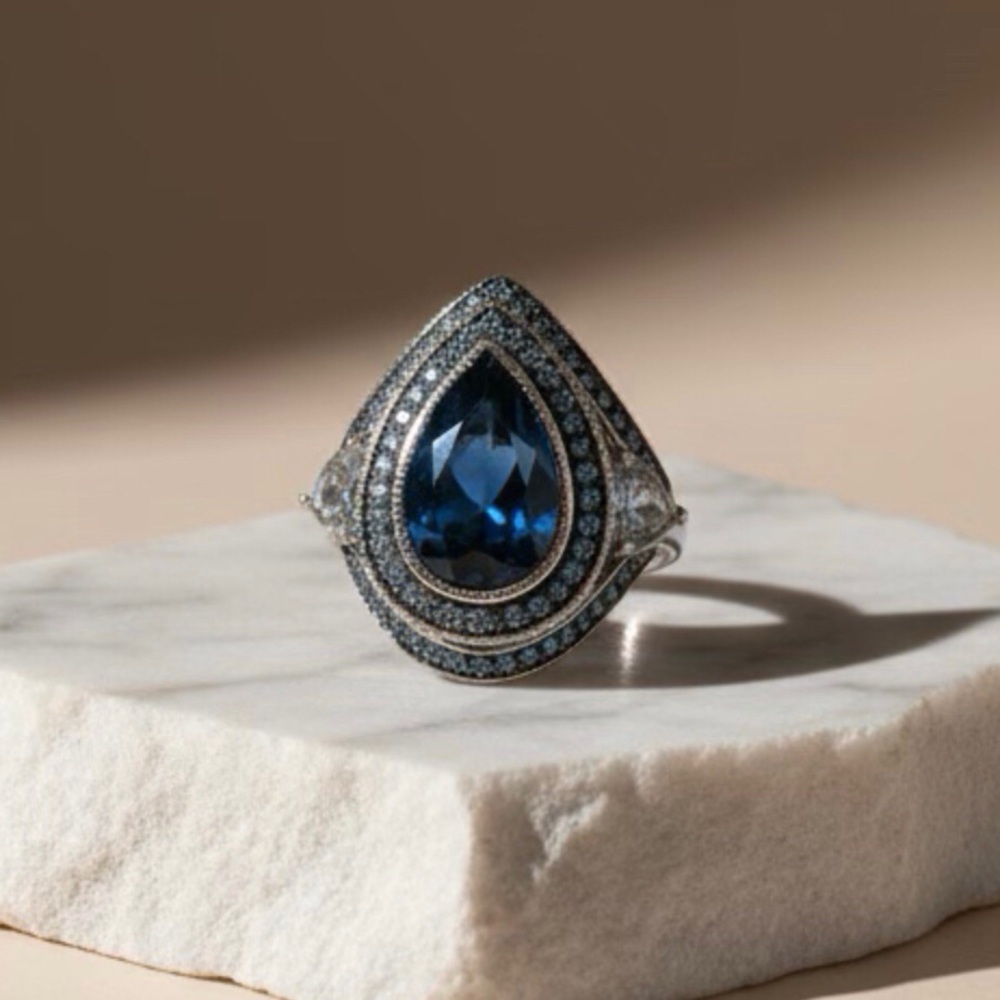 Judith Ripka 6.0ct weight Blue Topaz & Aqua Marine Steeling Silver Ring Size 7